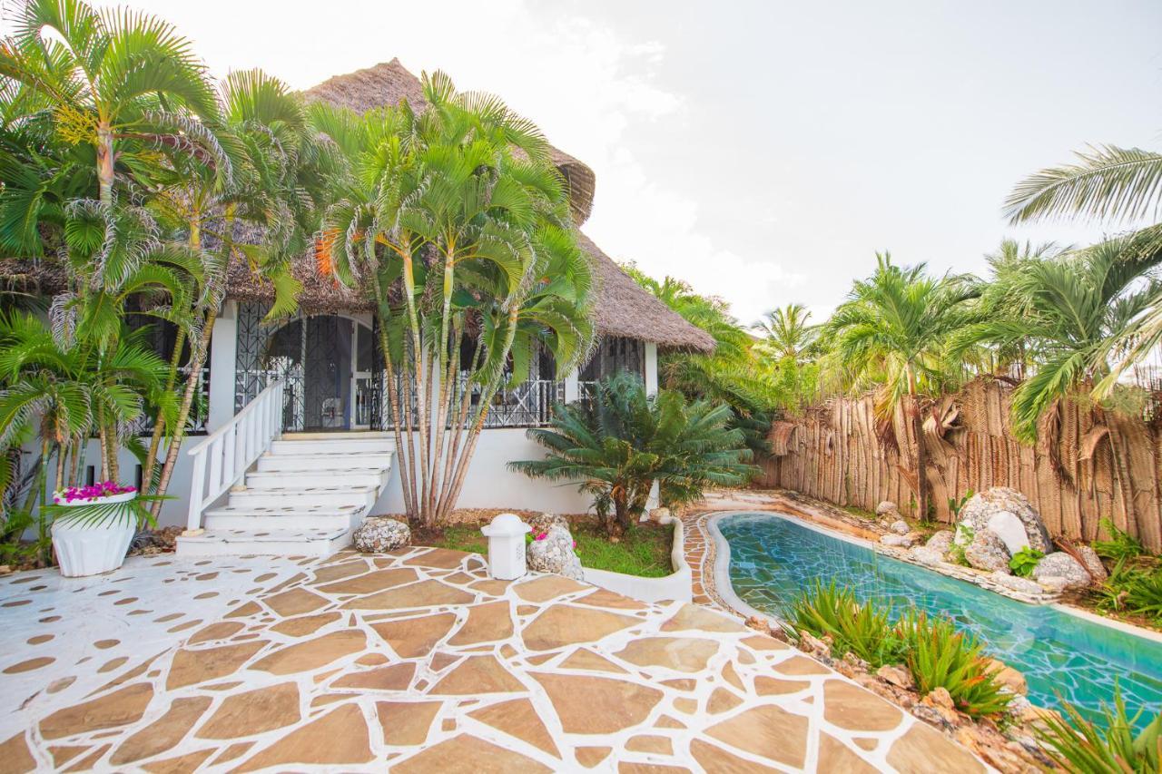 Nuri Boutique Hotel & Villas Msambweni エクステリア 写真