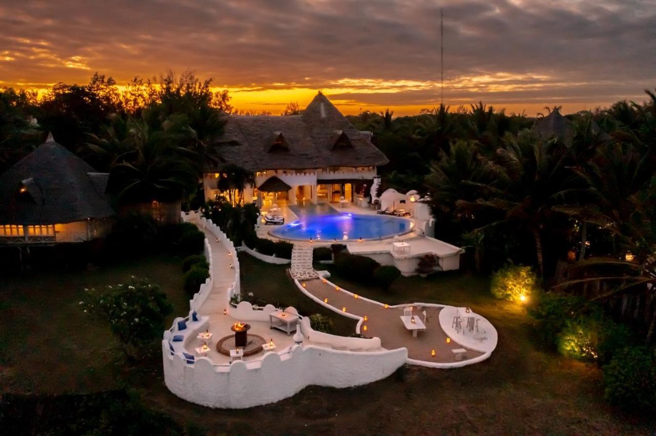 Nuri Boutique Hotel & Villas Msambweni エクステリア 写真