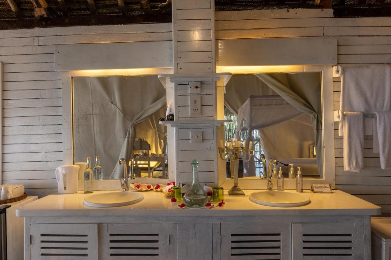 Nuri Boutique Hotel & Villas Msambweni エクステリア 写真